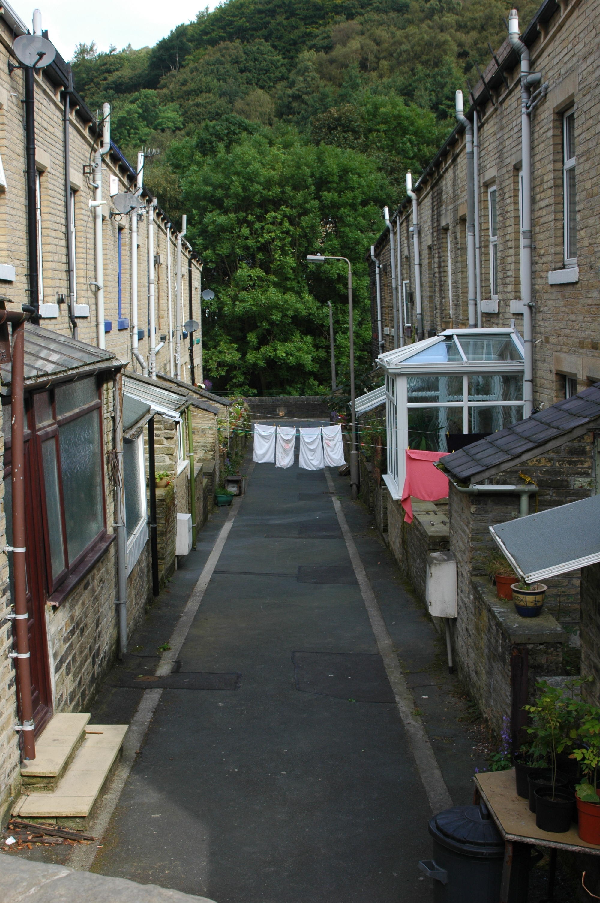 canal side terrace alley